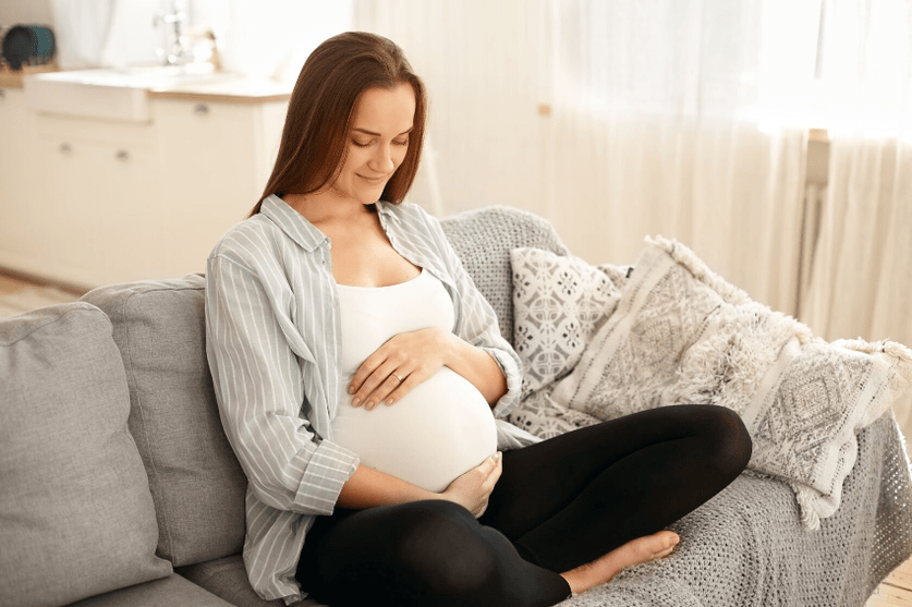 Regular rest will help pregnant women relieve back pain in the lumbar region